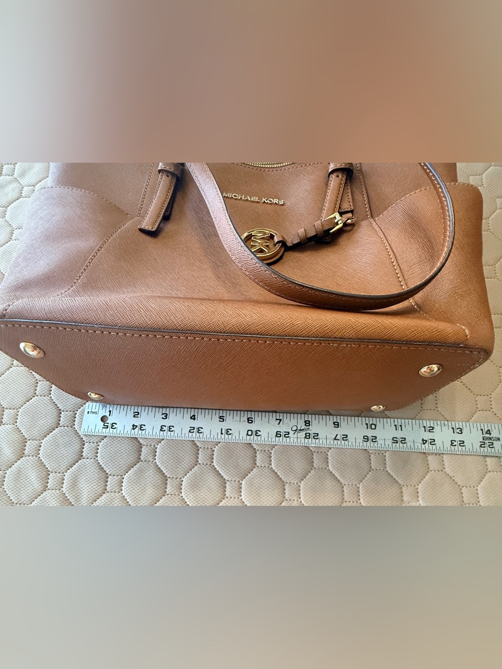 Michael Kors Jet Set Travel
Saffiano LeatherTote in 
Luggage Brown EUC like new! - Picture 14 of 17